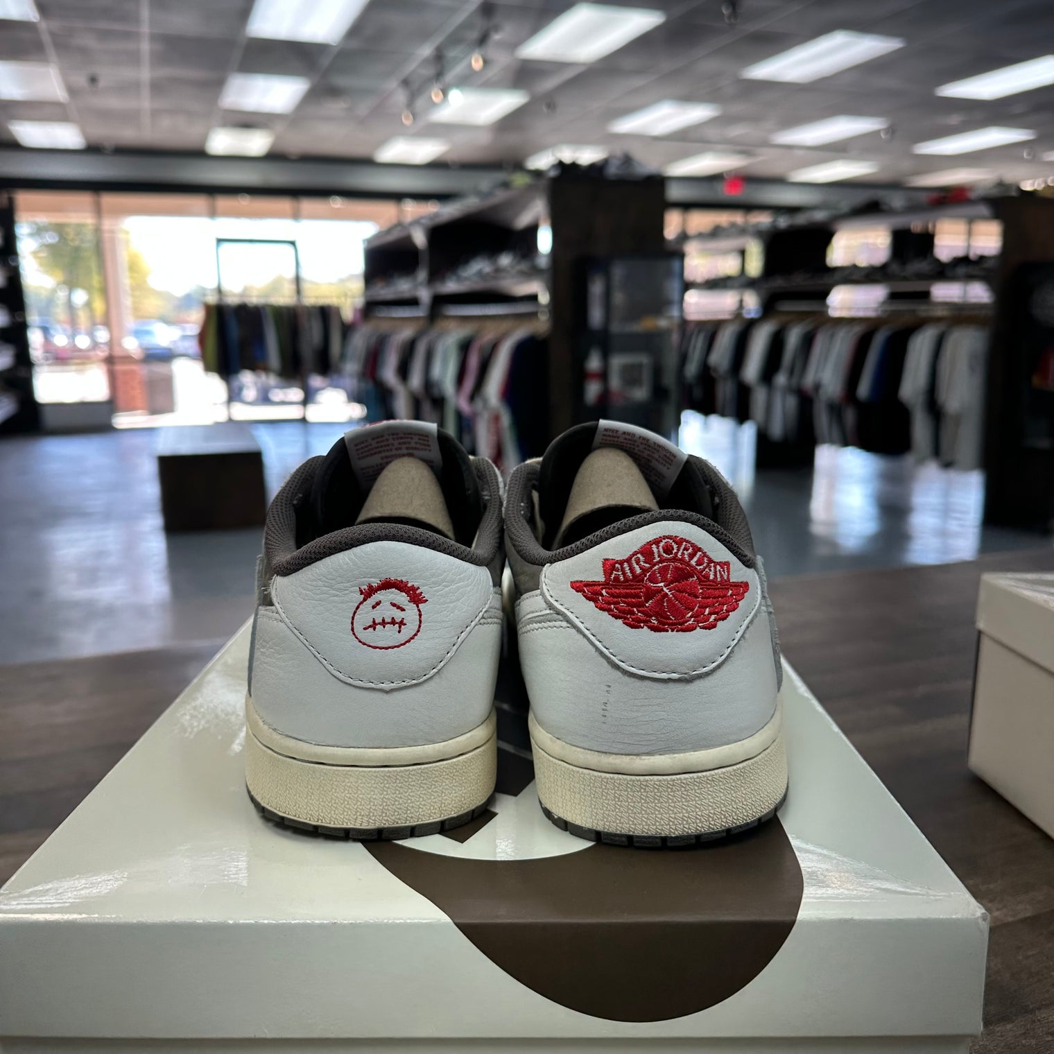 Travis Scott Reverse Mocha Jordan 1 Low OG (USED)