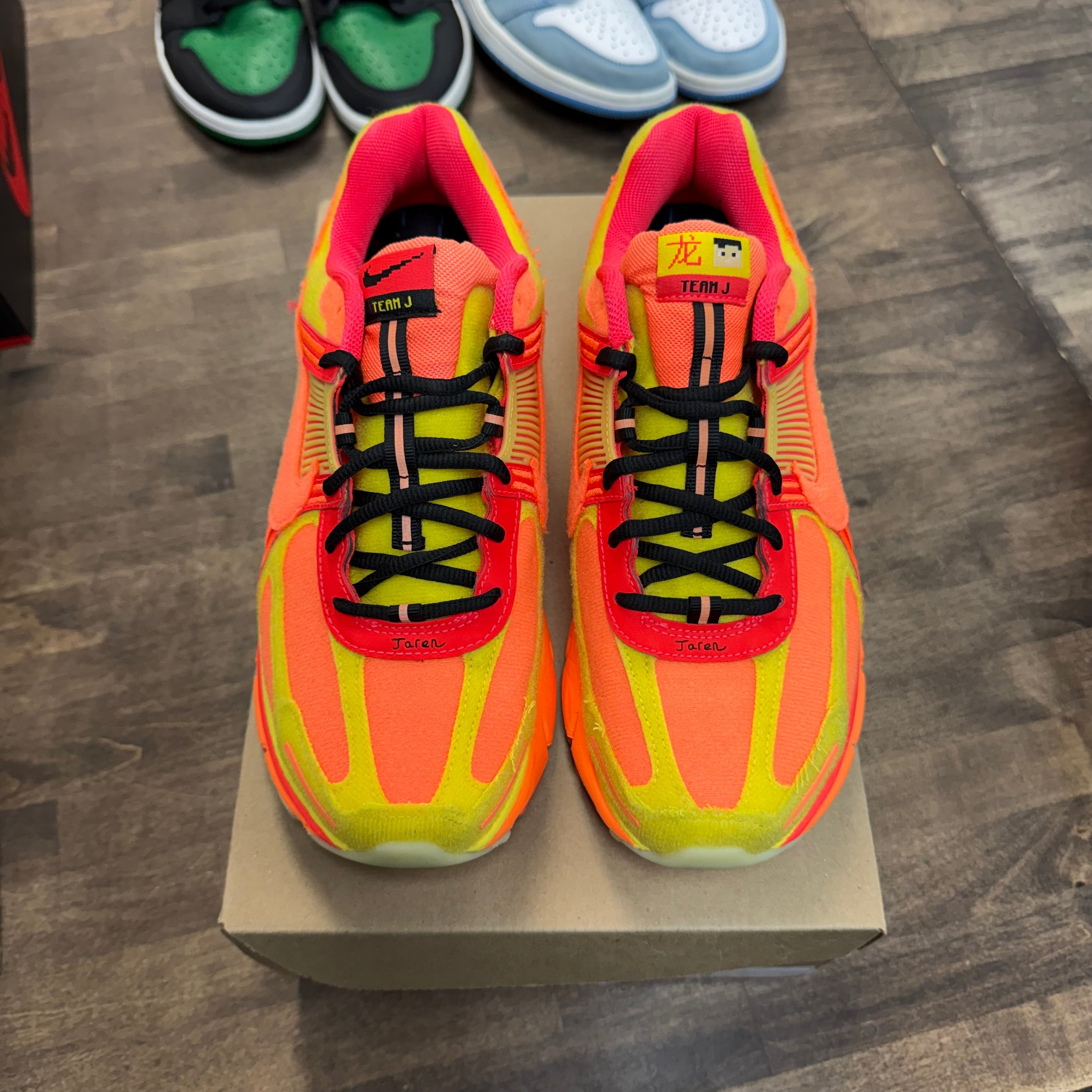 Nike Doernbecher Nike Zoom Vomero 5 (USED, No Box) Size 9 (Pre-Owned) - Image 2