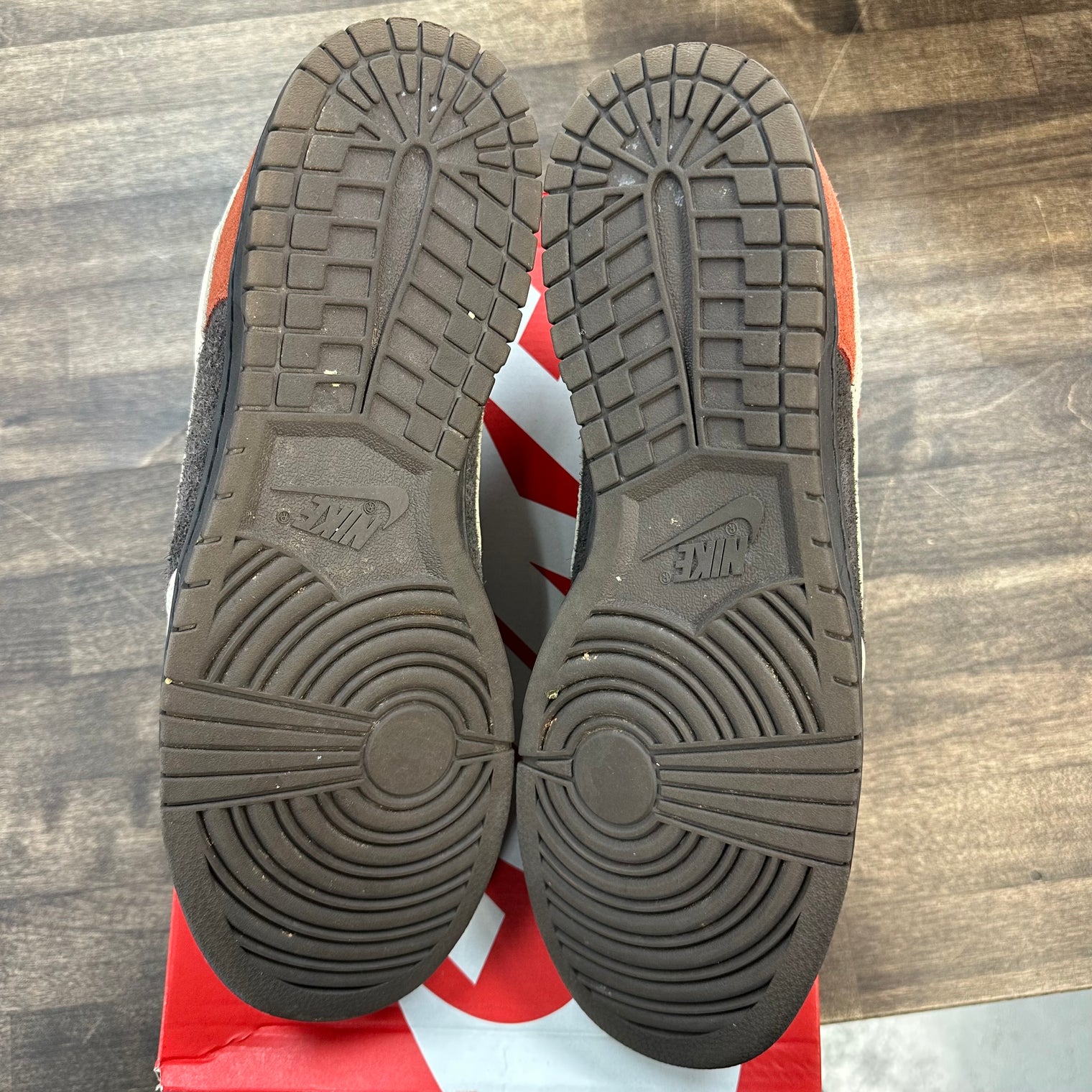 Red Panda Dunk Low (USED)