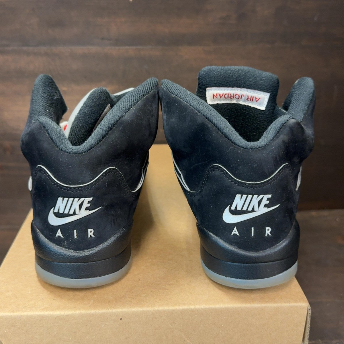 Jordan 5 Retro OG Black Metallic Reimagined (GS) Size 7Y (Pre-Owned) - Image 5