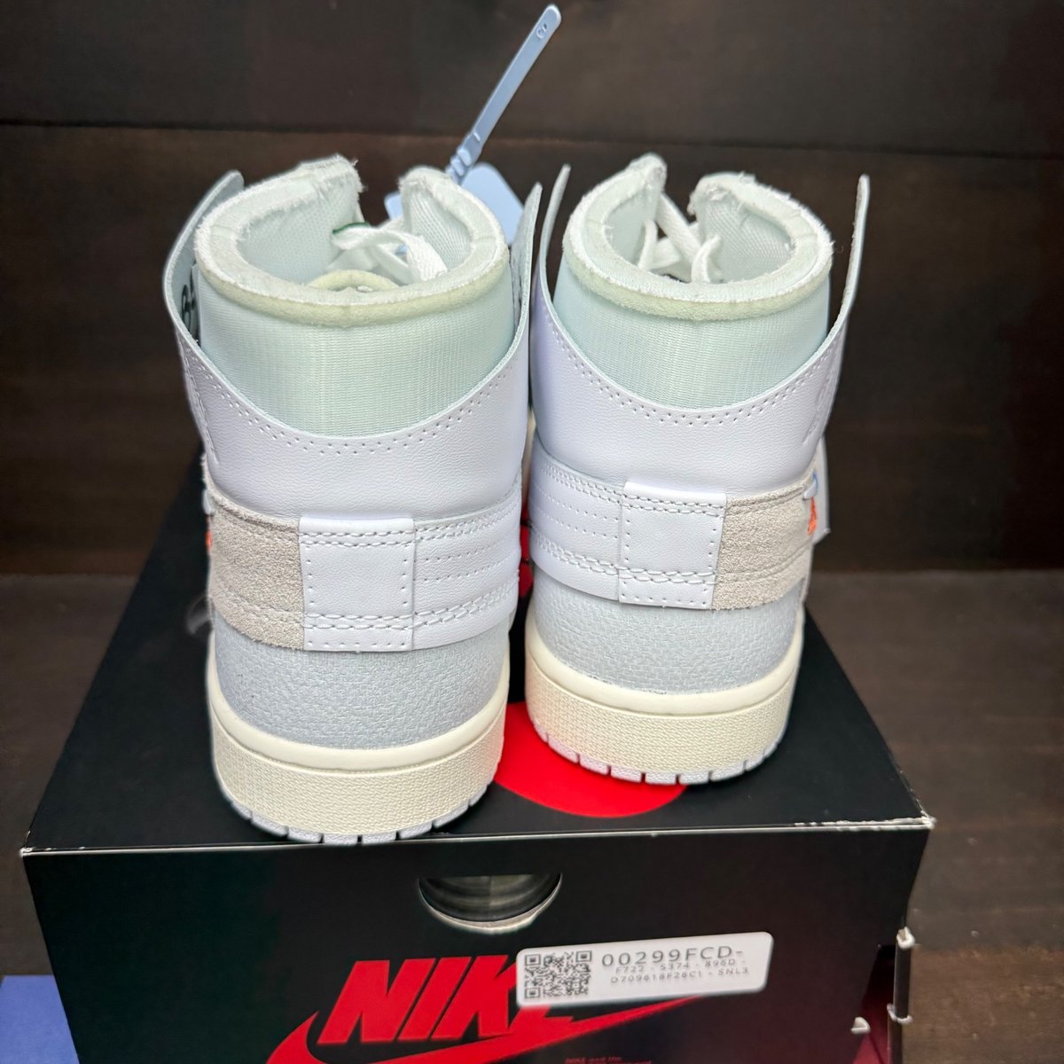 Jordan 1 Retro High Off-White Alaska Size 10.5 (Pre-Owned) - sole