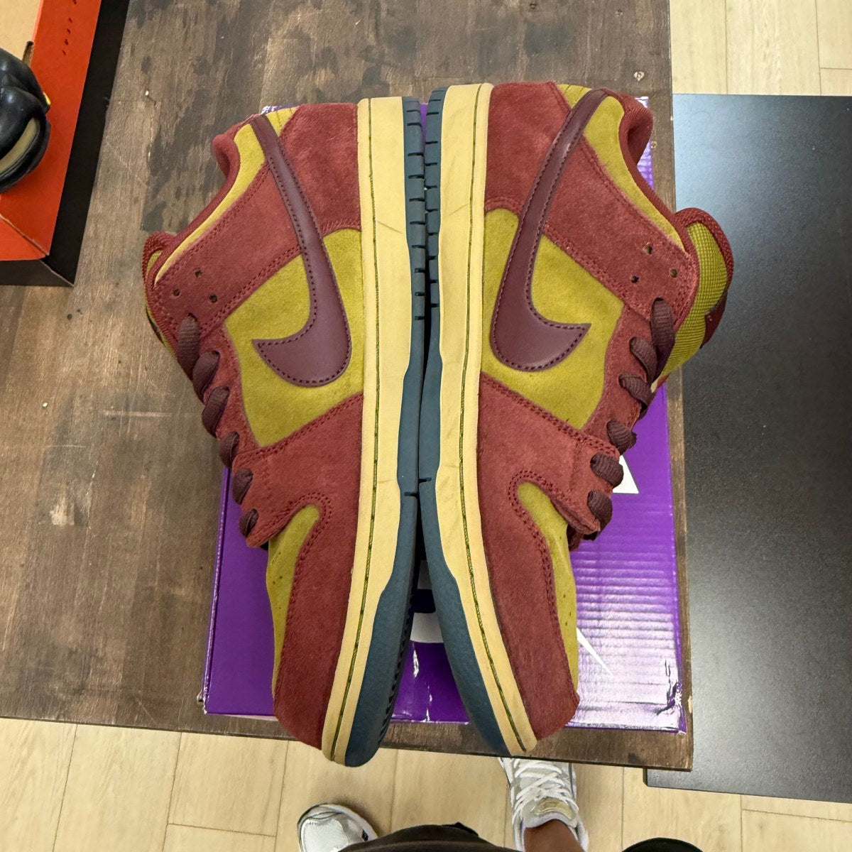 Nike SB Dunk Low Dark Team Red Olive Flak - Image 3