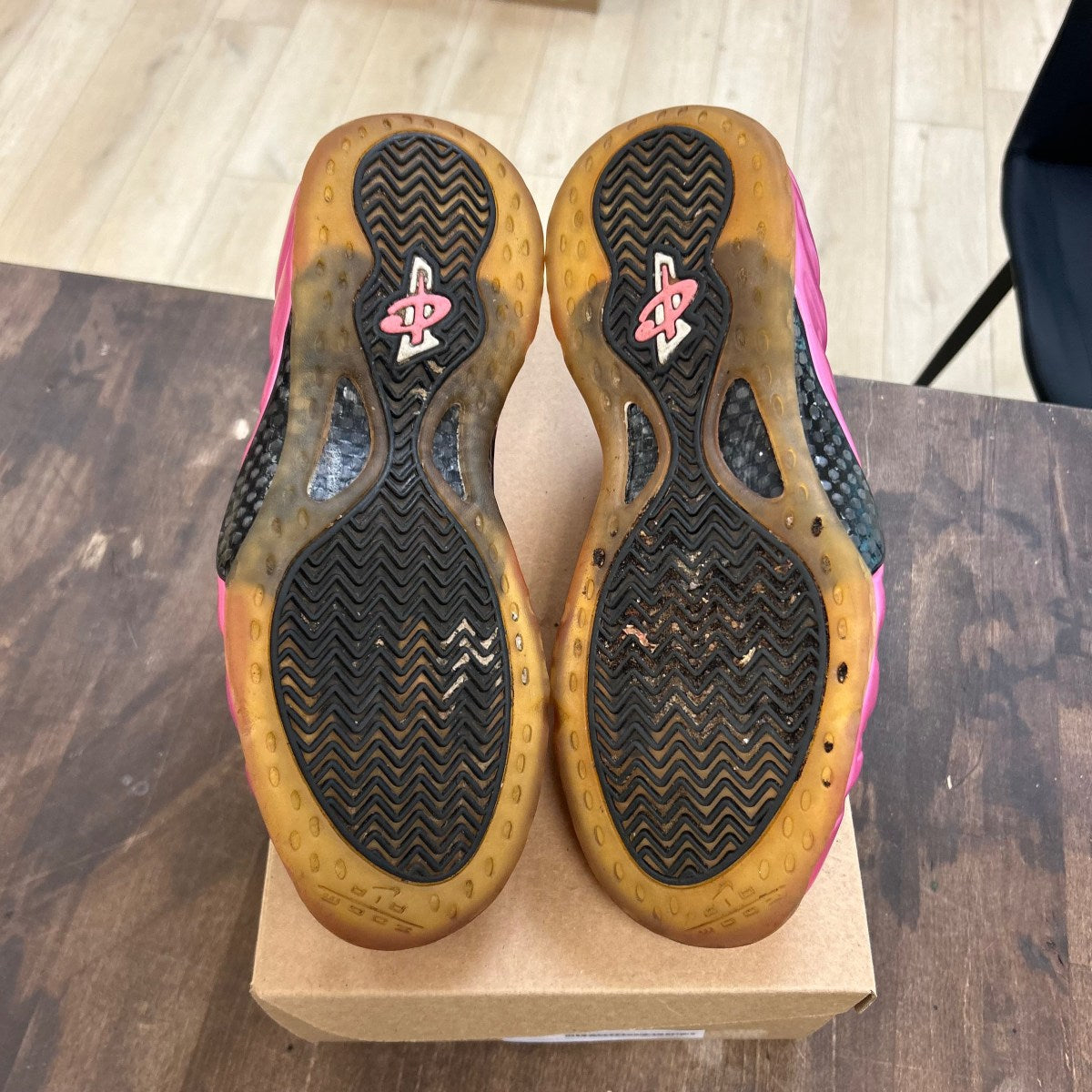 Nike Air Foamposite One Pearlized Pink Size 10.5 (Pre-Owned) - Image 5