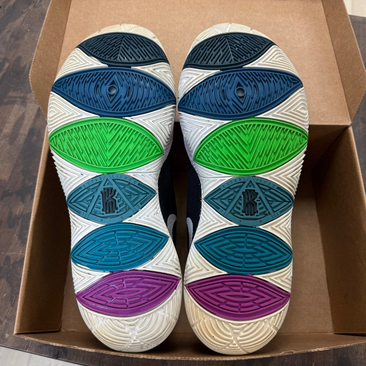 Nike Kyrie 5 Black Magic Size 13 (Pre-Owned) - Image 5