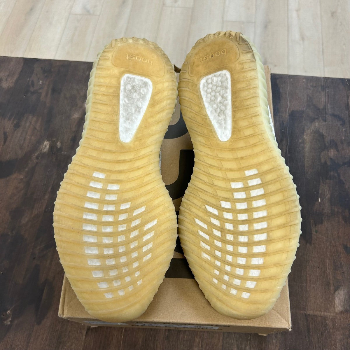 adidas Yeezy Boost 350 V2 Light - Image 5