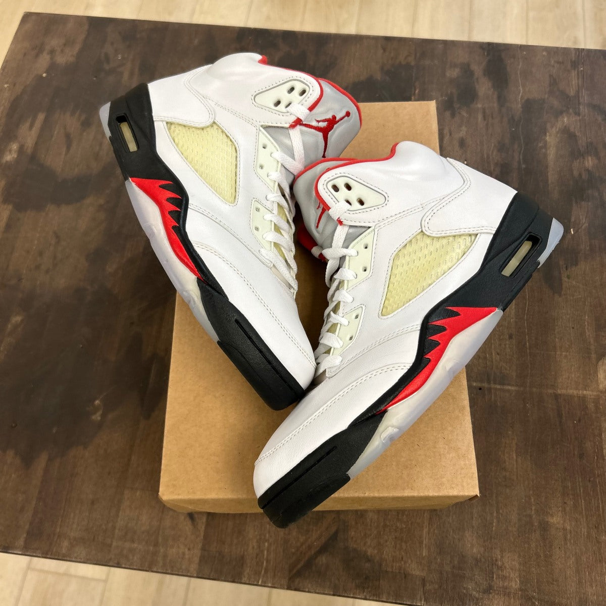 Jordan 5 Retro Fire Red Silver Tongue (2020) Size 10 (Pre-Owned) - Image 1