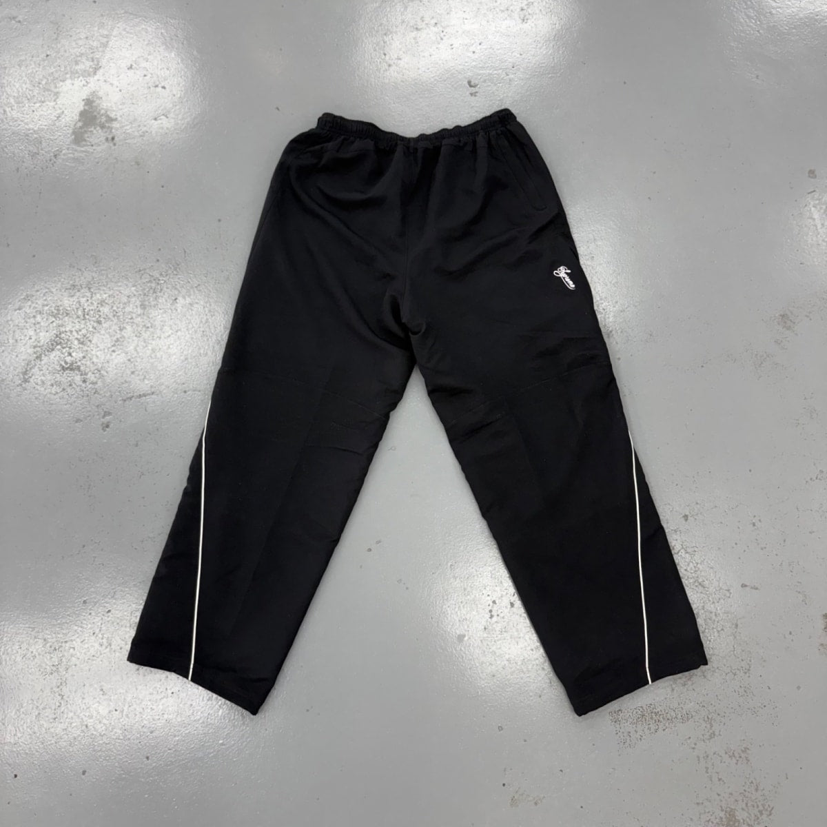 Supreme Nike Track Pant (SS25) Black Size M (Pre-Owned) - Image 2