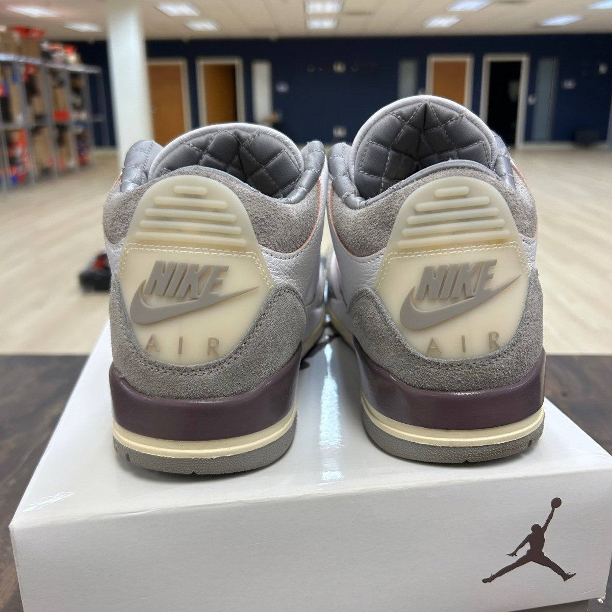 Jordan 3 Retro SP A Ma Maniére (Women's) - Image 4