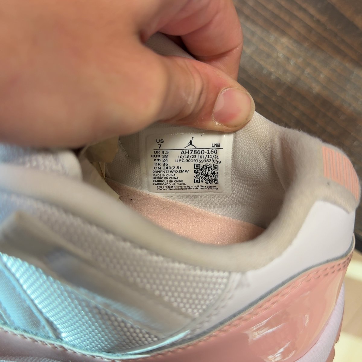 Jordan 11 Retro Low Legend Pink (Women's) Size 6.5W (Pre-Owned) - aux