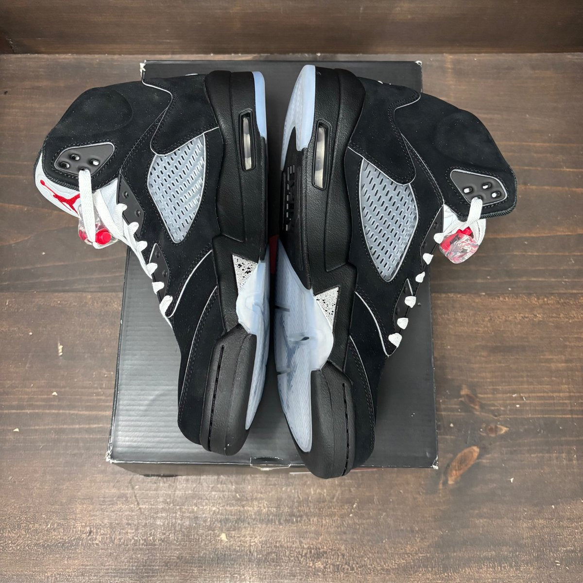 Jordan 5 Retro OG Black Metallic Reimagined Size 10 (Pre-Owned) - tag