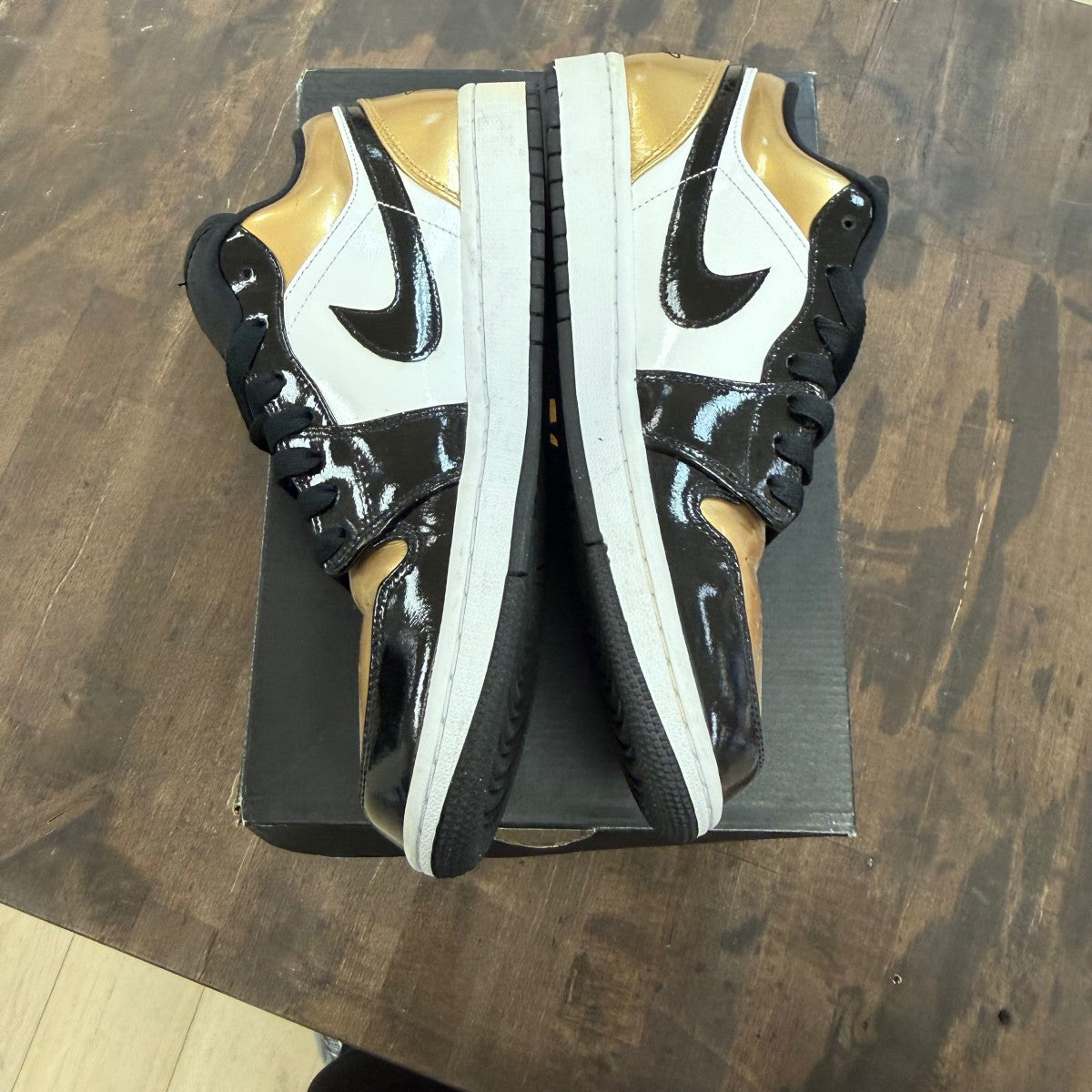 Jordan 1 Low Gold Toe - Image 3