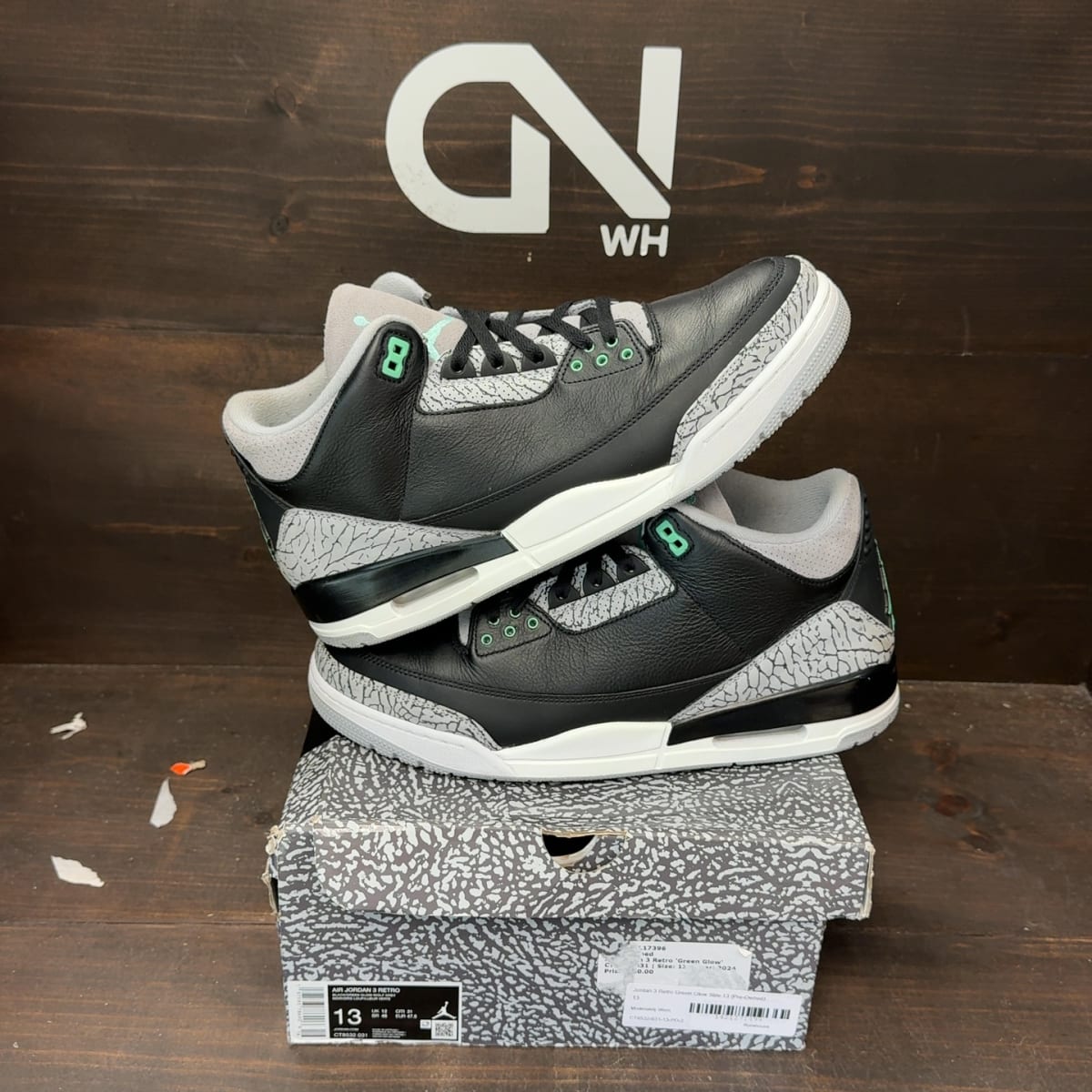 Jordan 3 Retro Green Glow Size 13 (Pre-Owned) - front
