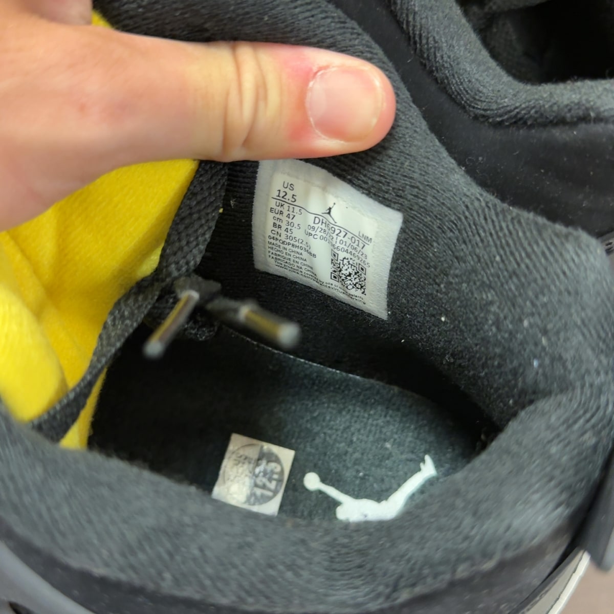 Jordan 4 Retro Thunder (2023) Size 12.5 (Pre-Owned) - Image 7