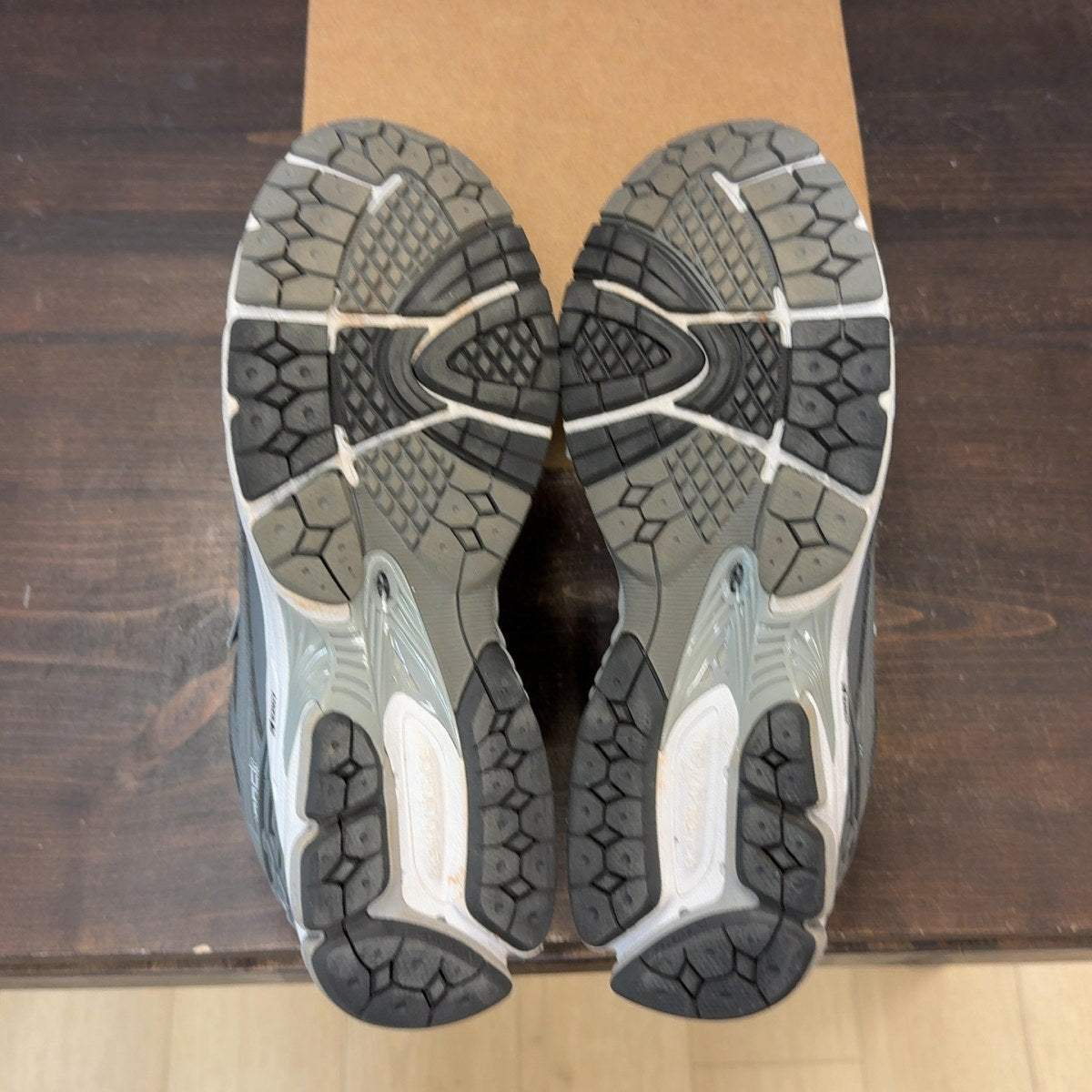 New Balance 1906R Grey Navy Size 11.5 (Pre-Owned) - Image 8