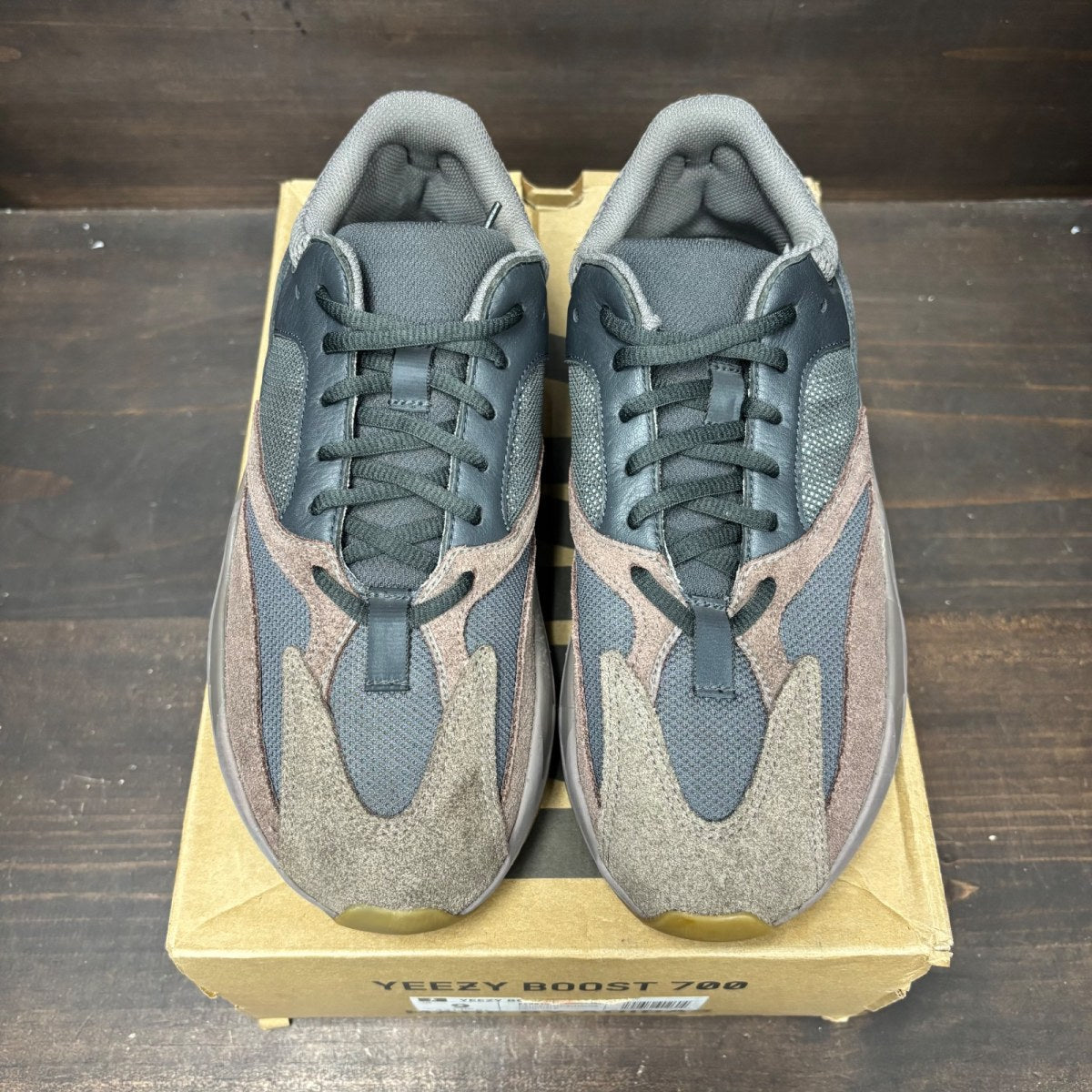 adidas Yeezy Boost 700 Mauve - Image 3