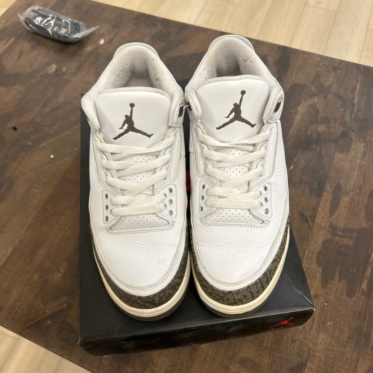Jordan 3 Retro Mocha (2018) - Image 2