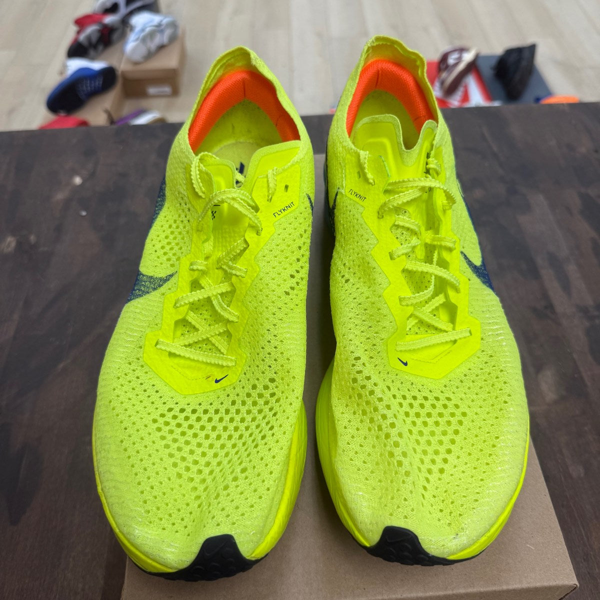 Nike ZoomX Vaporfly 3 Fast Pack Size 13 (Pre-Owned) - Image 2
