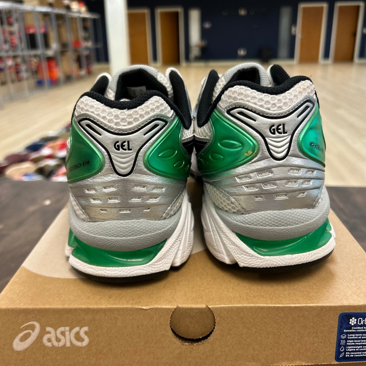 ASICS Gel-Kayano 14 White Malachite Green Size 11.5 (Pre-Owned) - Image 4