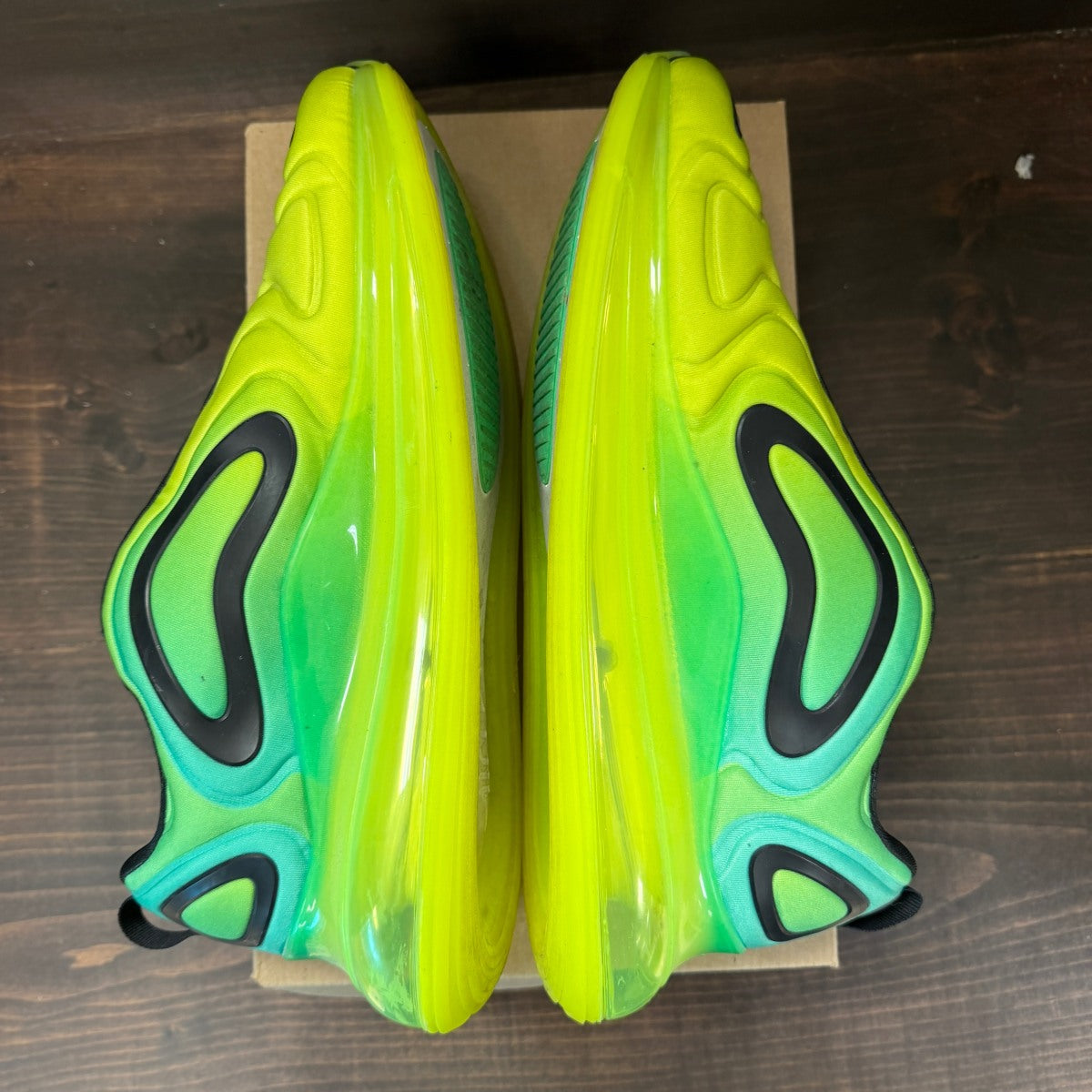Nike Air Max 720 Volt Black Size 12 (Pre-Owned) - Image 6