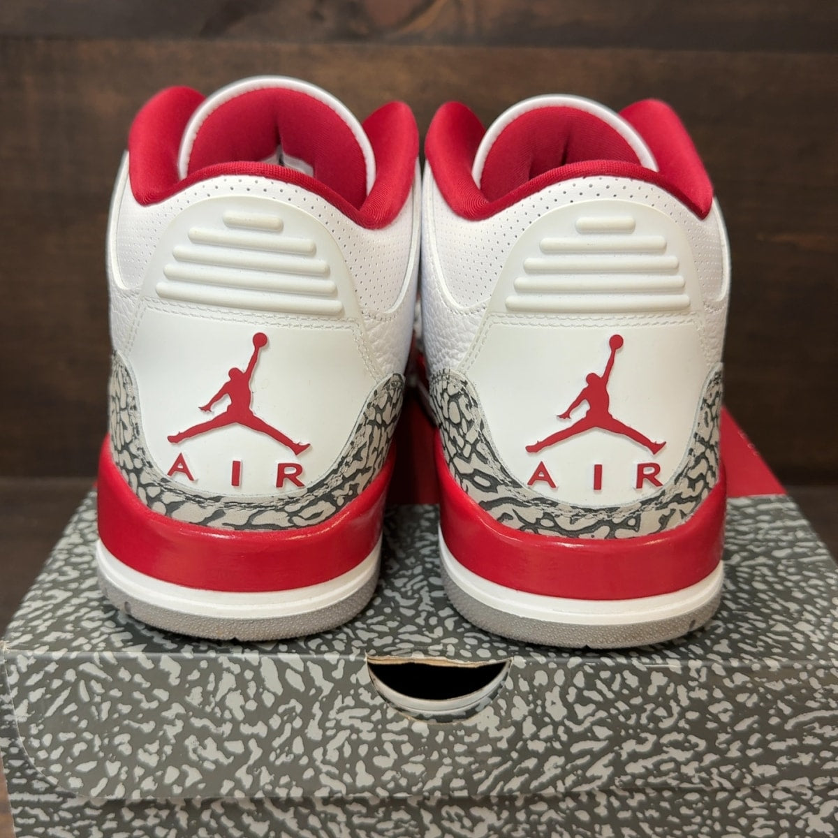 Jordan 3 Retro Cardinal Red Size 10.5 (Pre-Owned) - aux