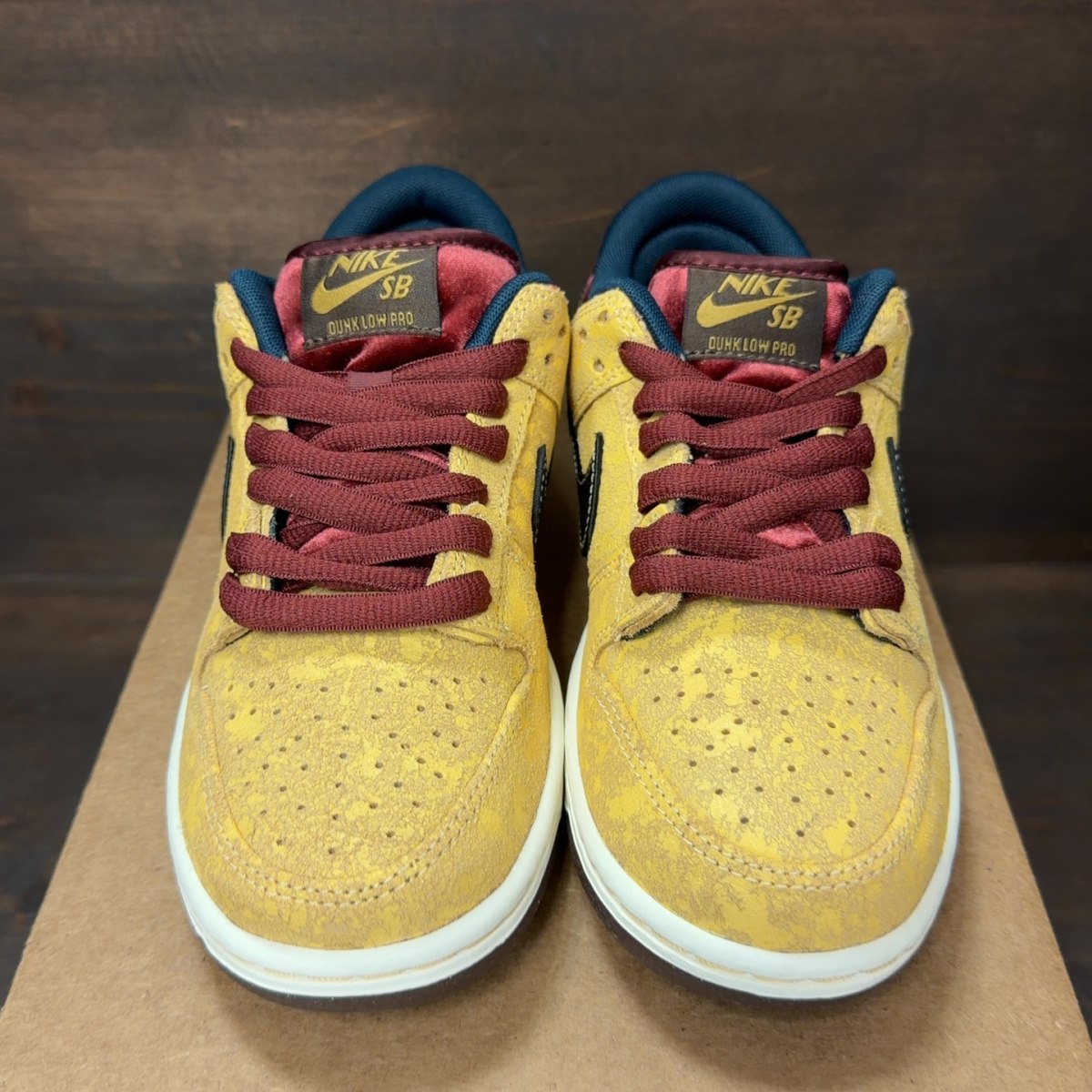 Nike SB Dunk Low City of Cinema Size 5 - Image 3