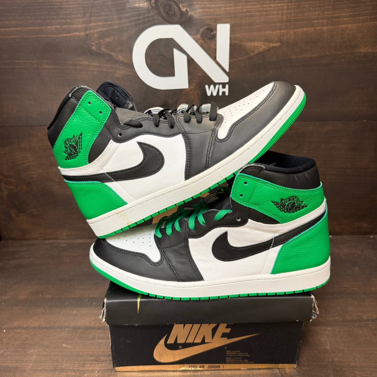 Jordan 1 Retro High OG Lucky Green Size 13 (Pre-Owned) - Image 1