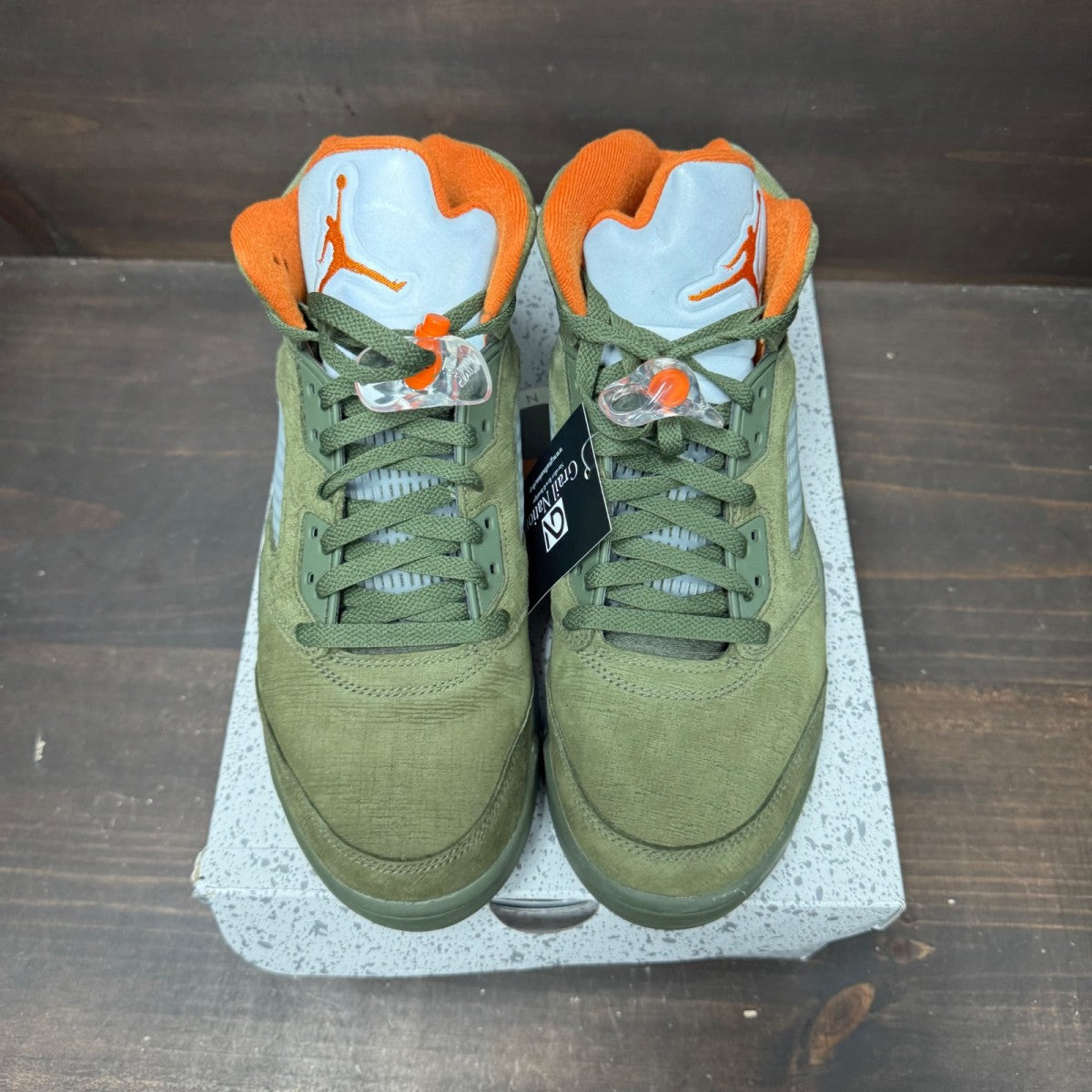 Jordan 5 Retro Olive (2024) Size 9 (Pre-Owned) - side