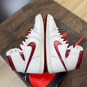 Jordan 1 Retro High '85 OG Metallic Burgundy Size 11 (Pre-Owned) - Image 4