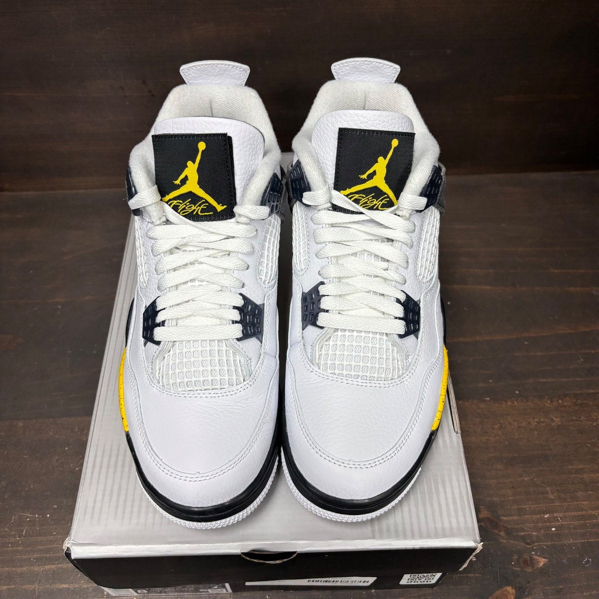 Jordan 4 Retro Rare Air Tour Yellow Size 8 (Pre-Owned) - side