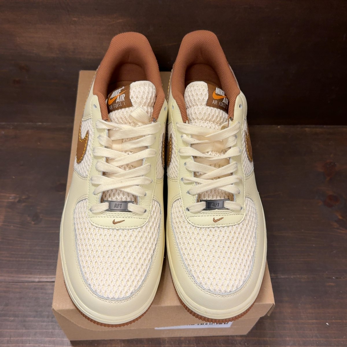 Nike Air Force 1 Low '07 LV8 Coconut Milk Canyon Gold Light British Tan Size 11.5 - tag
