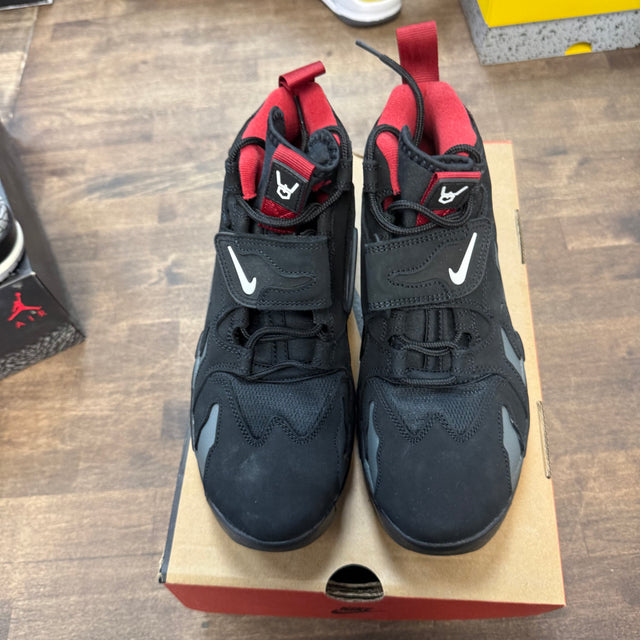 Falcons Nike Air DT Max 96 (Lightly Worn)