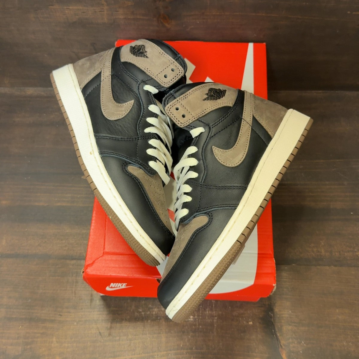 Jordan 1 Retro High OG Palomino (GS) Size 7Y (Pre-Owned) - Image 2