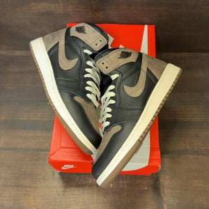Jordan 1 Retro High OG Palomino (GS) Size 7Y (Pre-Owned) - Image 2
