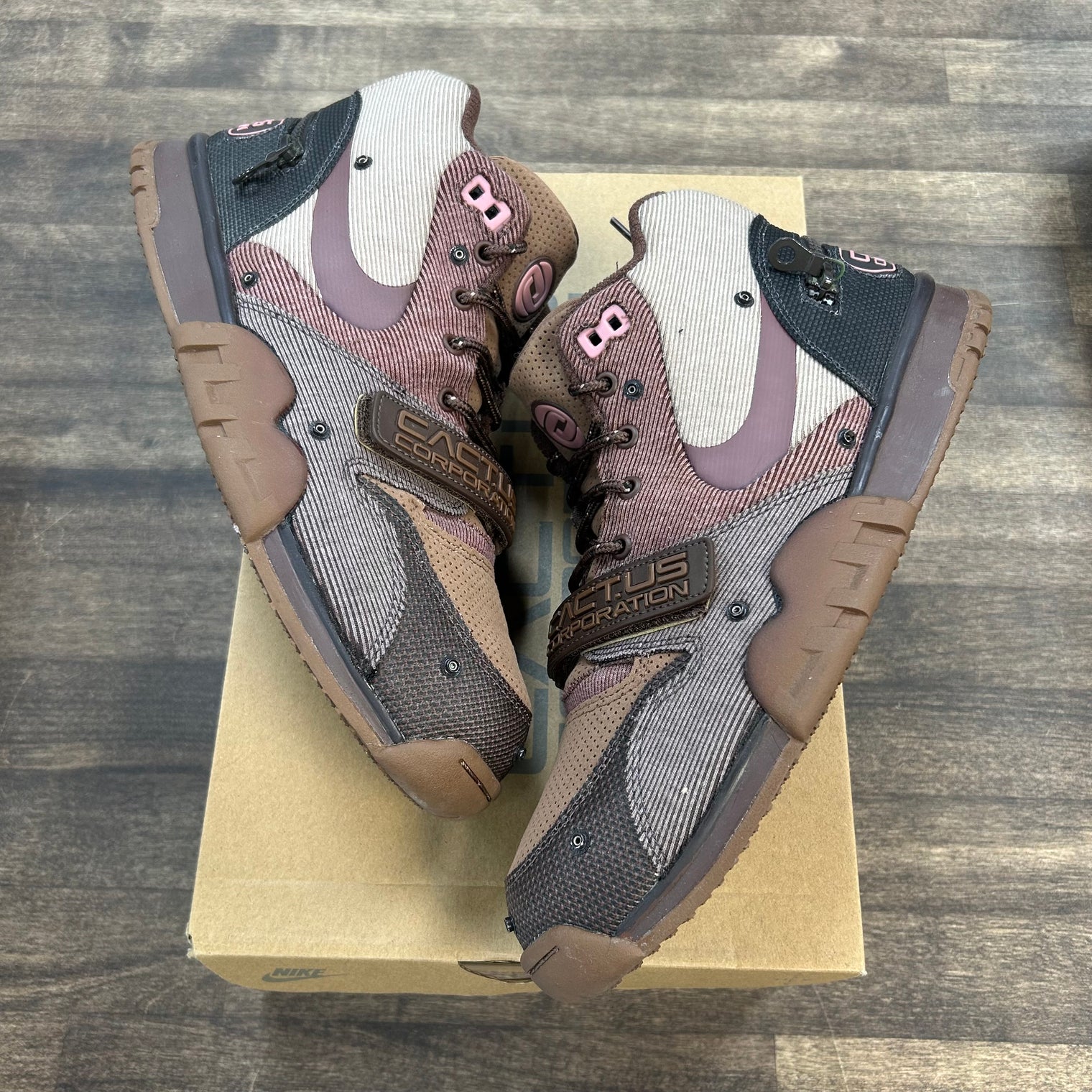 Wheat Travis Scott Trainer (USED)