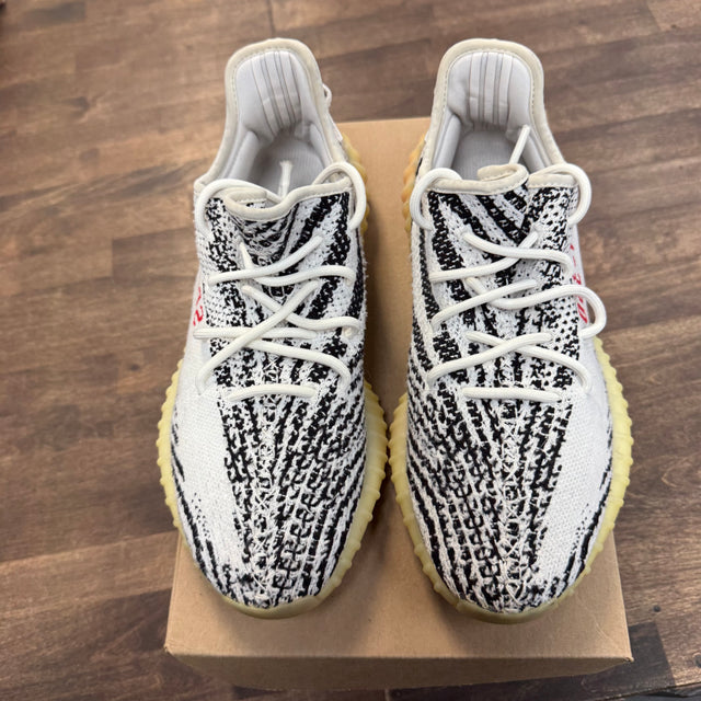 Zebra Yeezy 350 (USED,No Box)