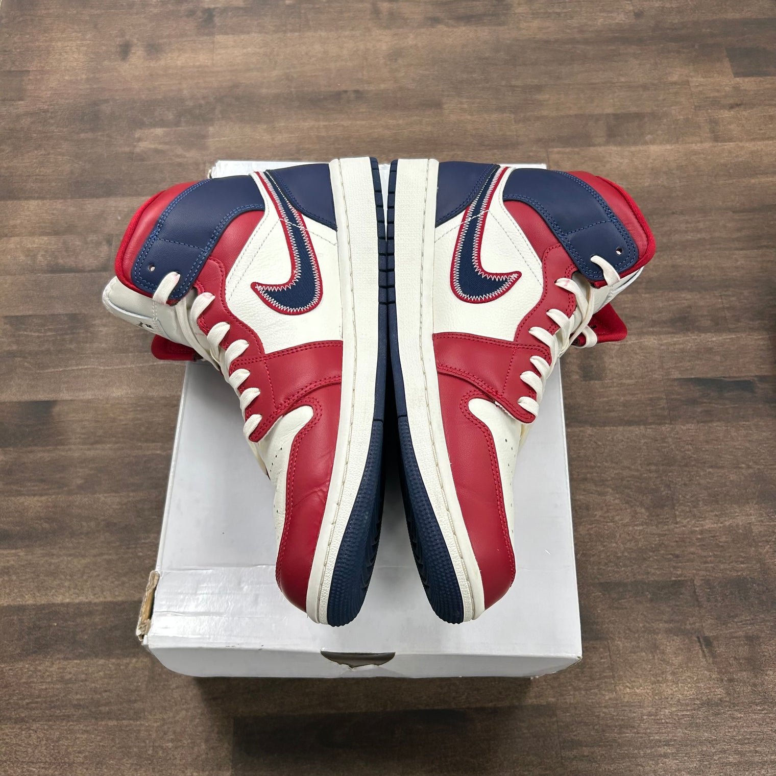 USA Jordan 1 Mid (W) (2022) (USED)