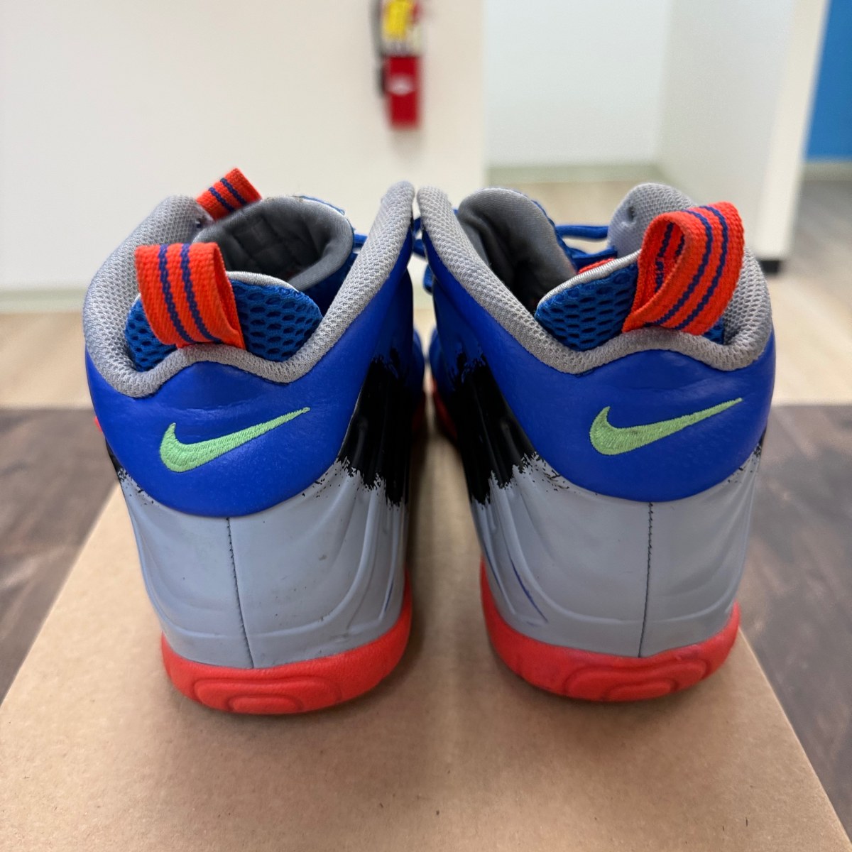 Nike Air Foamposite Pro NERF (GS) Size 6.5Y (Pre-Owned) - Image 3