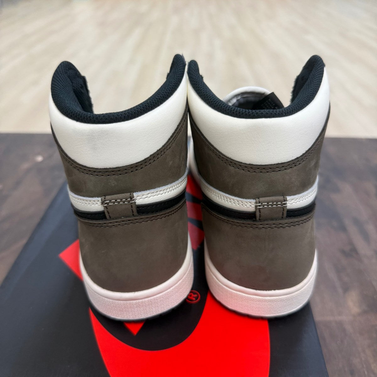 Jordan 1 Retro High Dark Mocha - Image 3