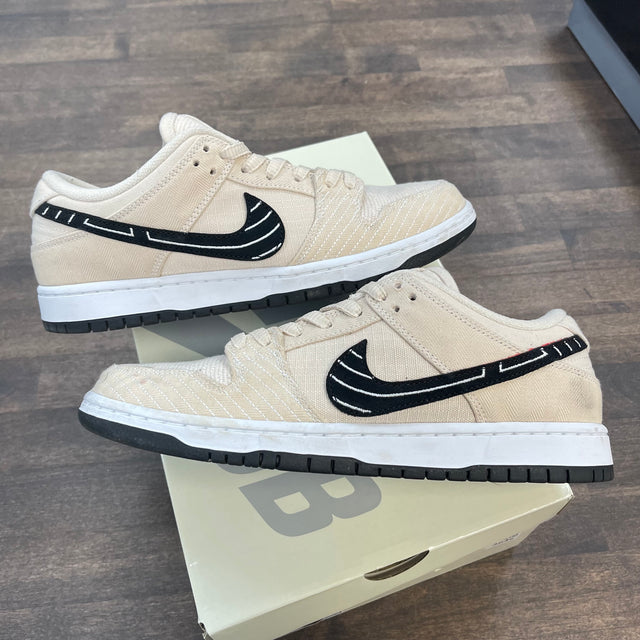 Albino & Preto Nike SB Dunk Low (USED)