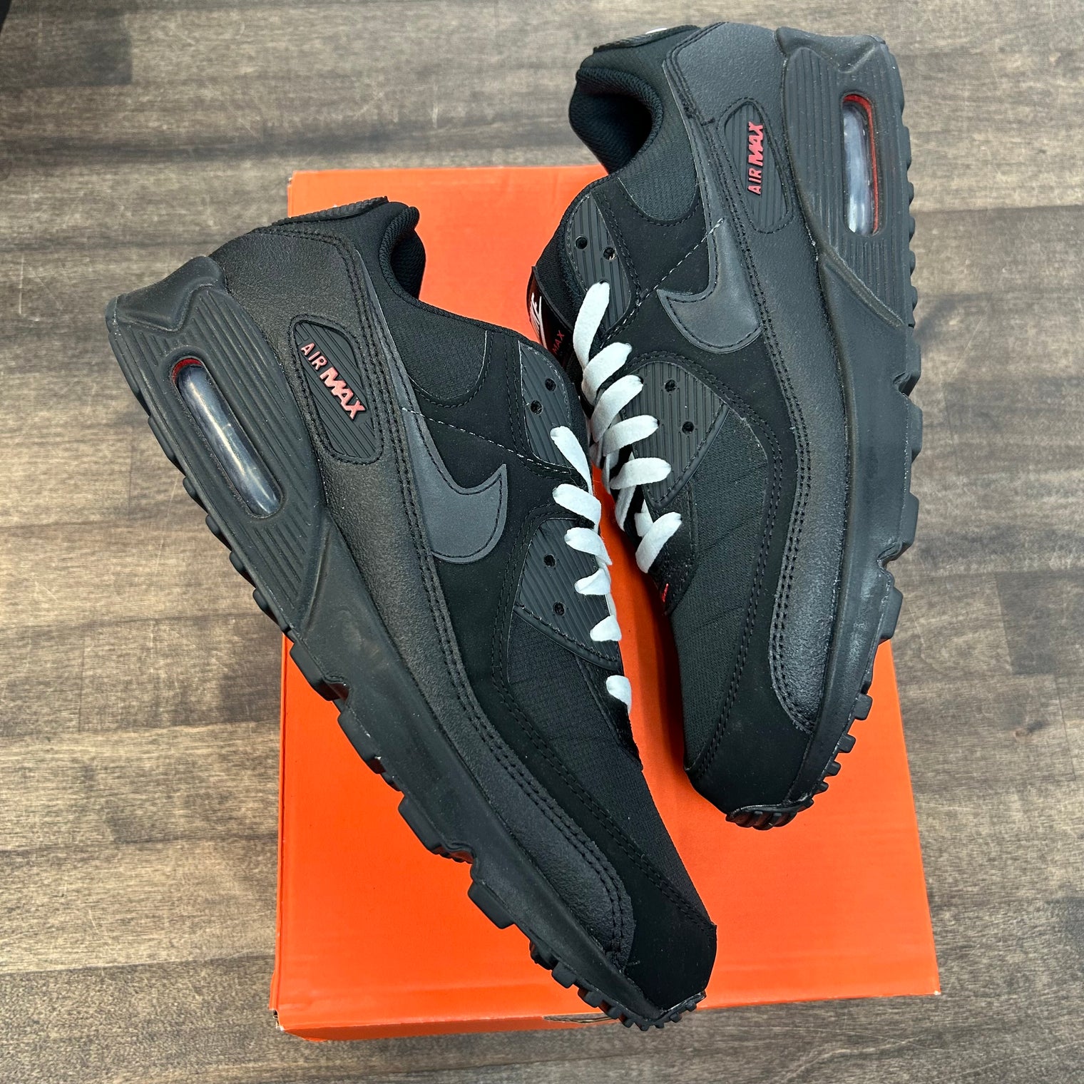 Black Sport Red Air Max 90 (Used)