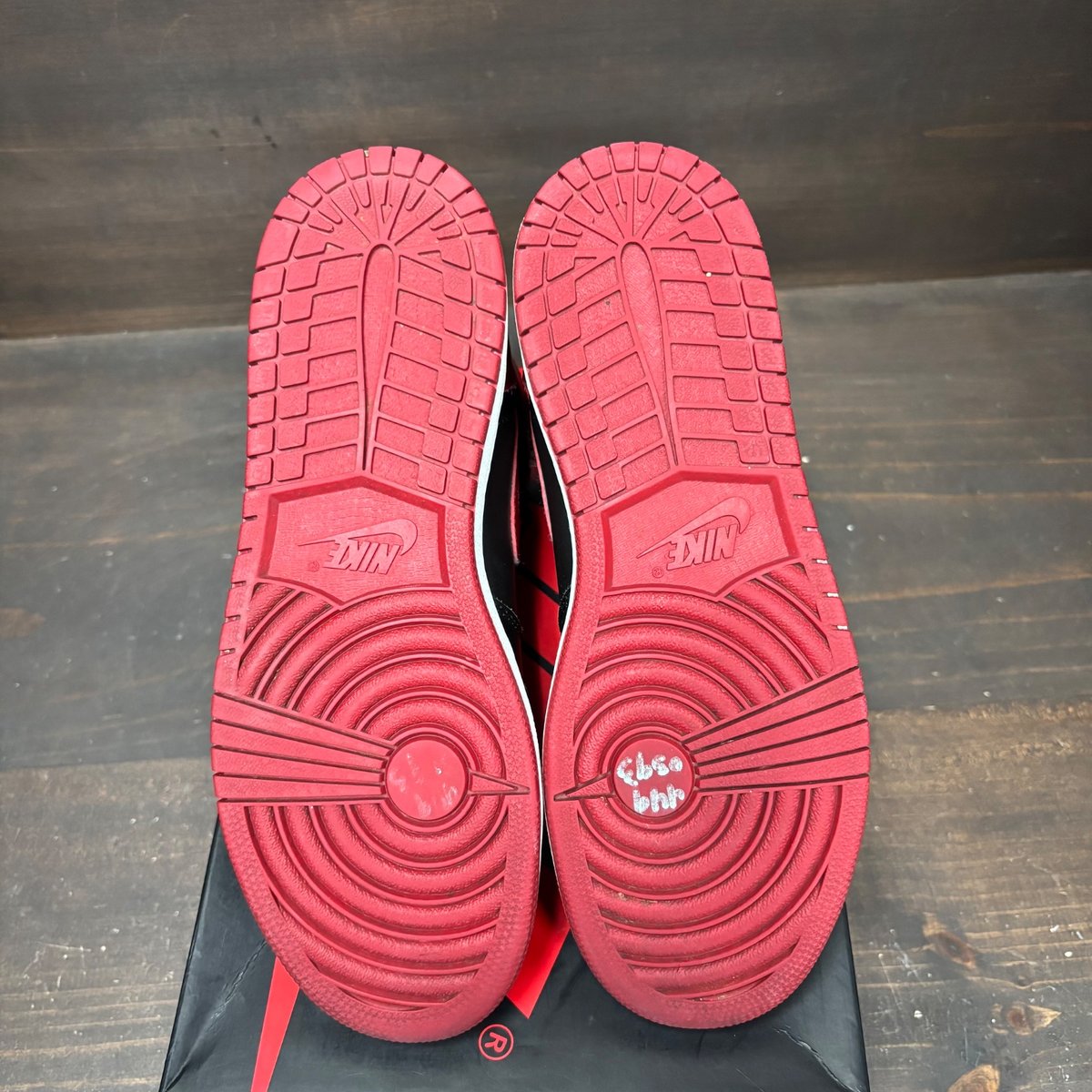 Jordan 1 Retro Bred Banned (2016) (GS) Size 6Y (Pre-Owned) - box