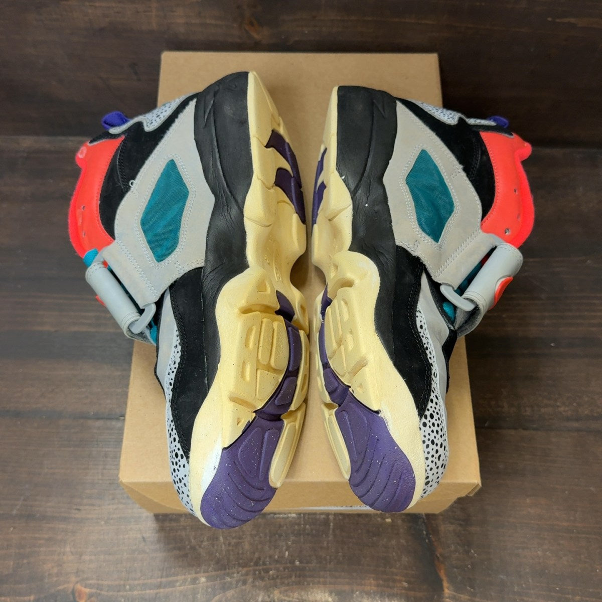 Nike Air Diamond Turf 'Wolf Grey Crimson' Size 10 (Pre-Owned) - Image 4