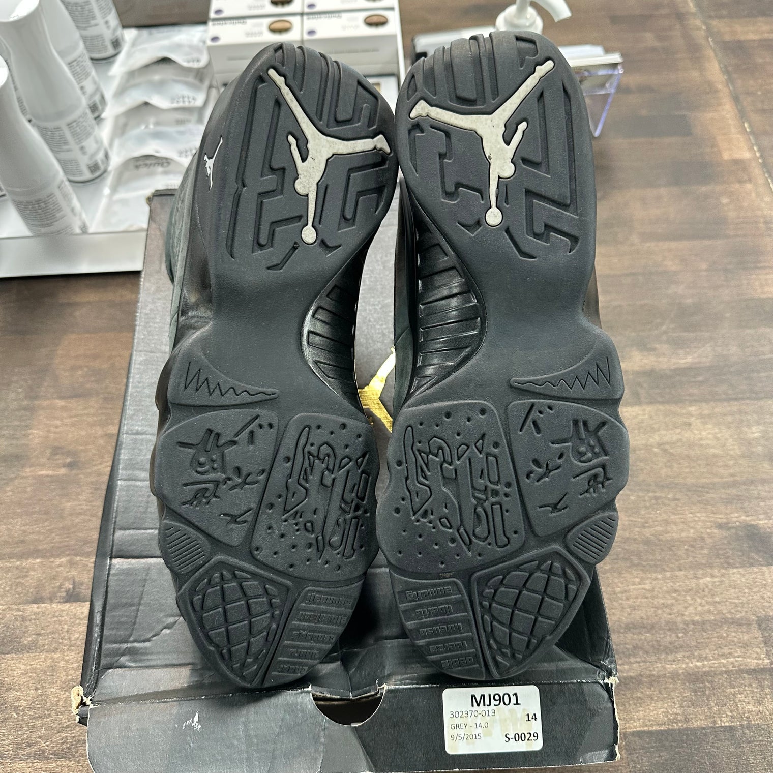 Anthracite Jordan 9 Retro (Used)