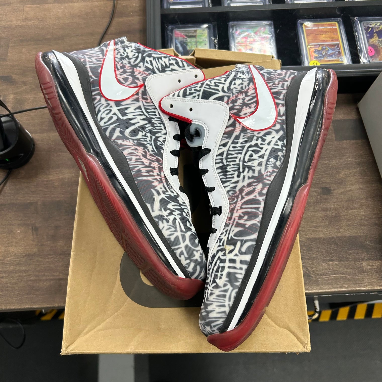 Graffiti LeBron 8 (2021) (USED, Replacement Box)