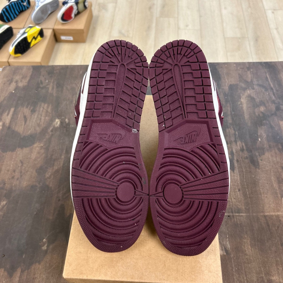 Jordan 1 Retro High OG Bordeaux Size 11 (Pre-Owned) - Image 5