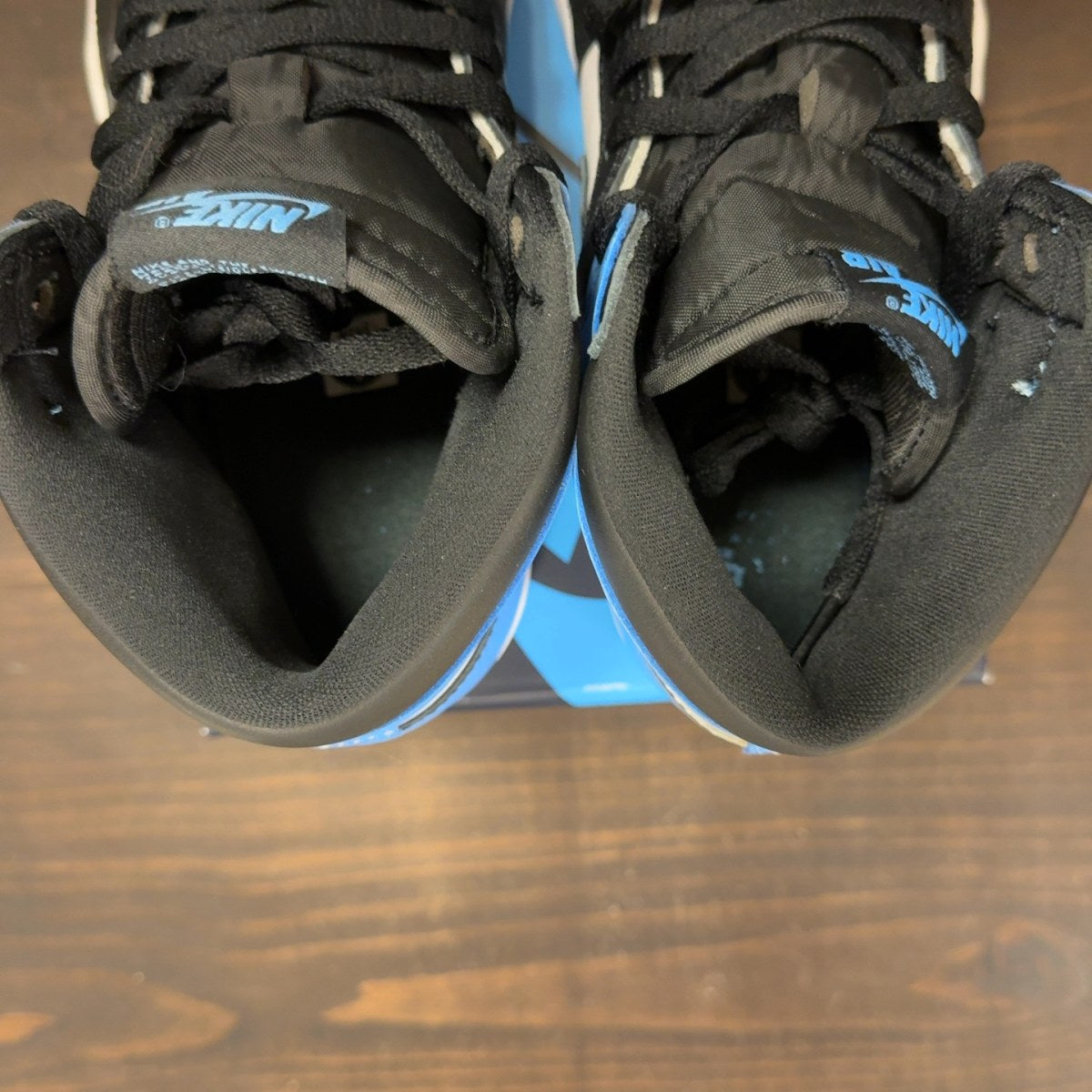 Jordan 1 Retro High OG UNC Toe Size 8 (Pre-Owned) - aux