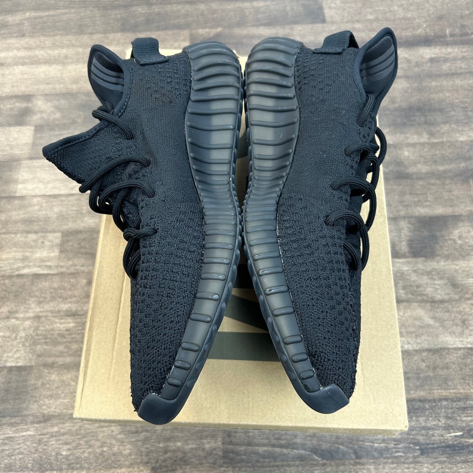 Onyx Yeezy 350 (Used)