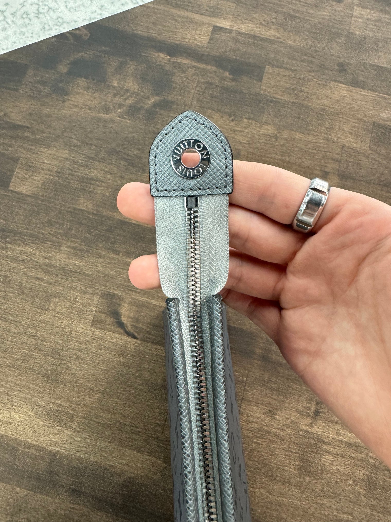 LV Pochette Voyage MM (Pre-owned)