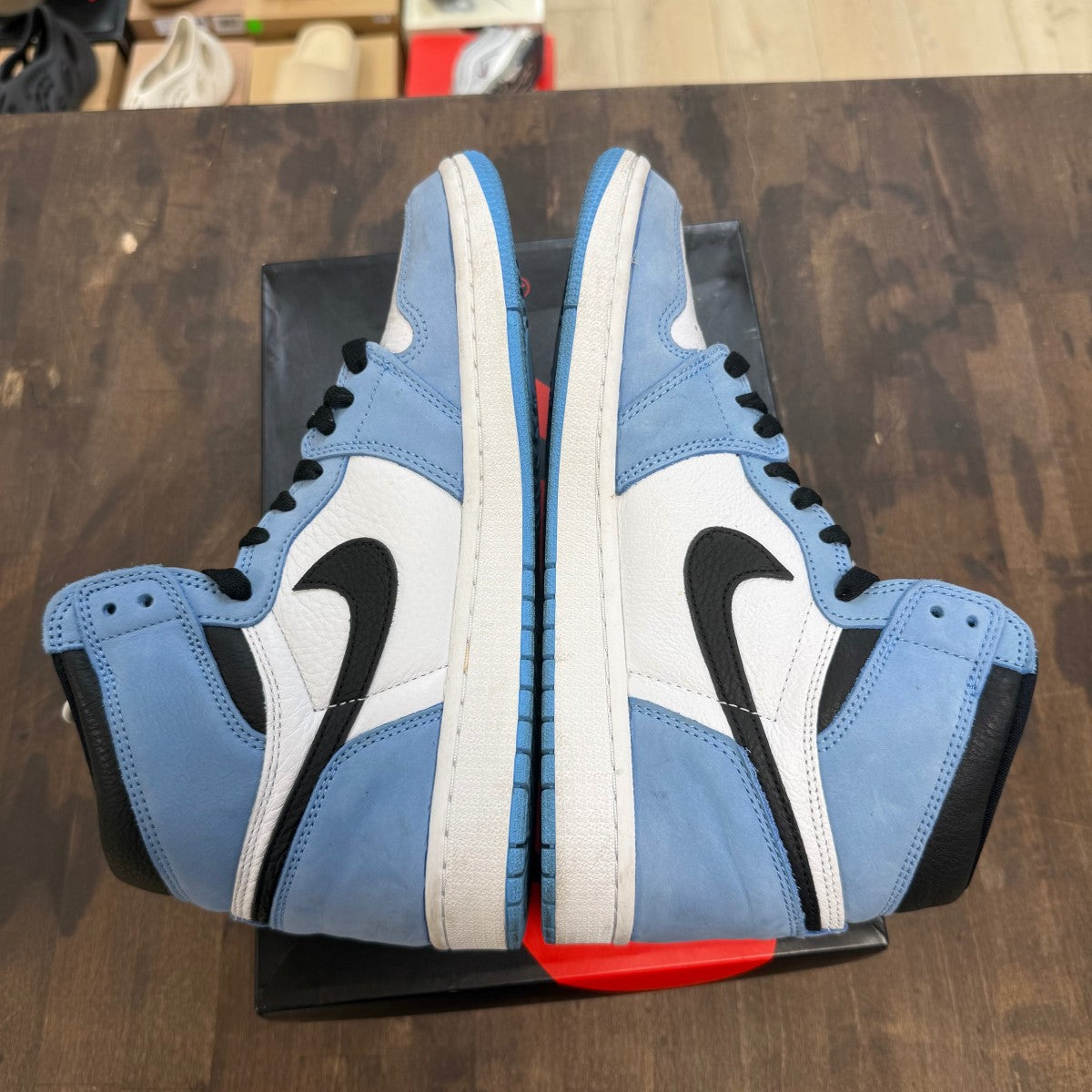 Jordan 1 Retro High OG University Blue - Image 4