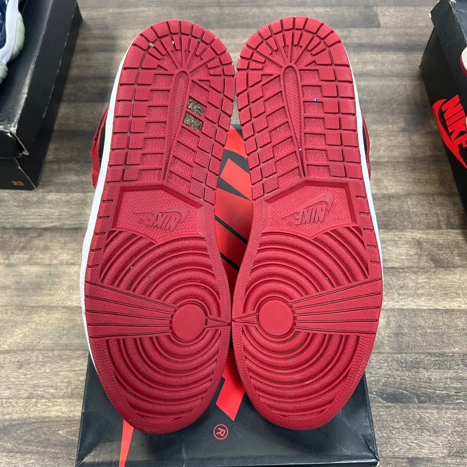 Bred Jordan 1 Retro (2013) (USED)